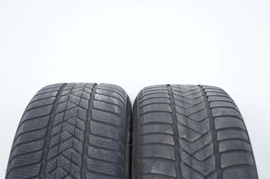 2x pneus hiver Pirelli 225 60 18 pouces DOT20 env. 5mm Bmw*