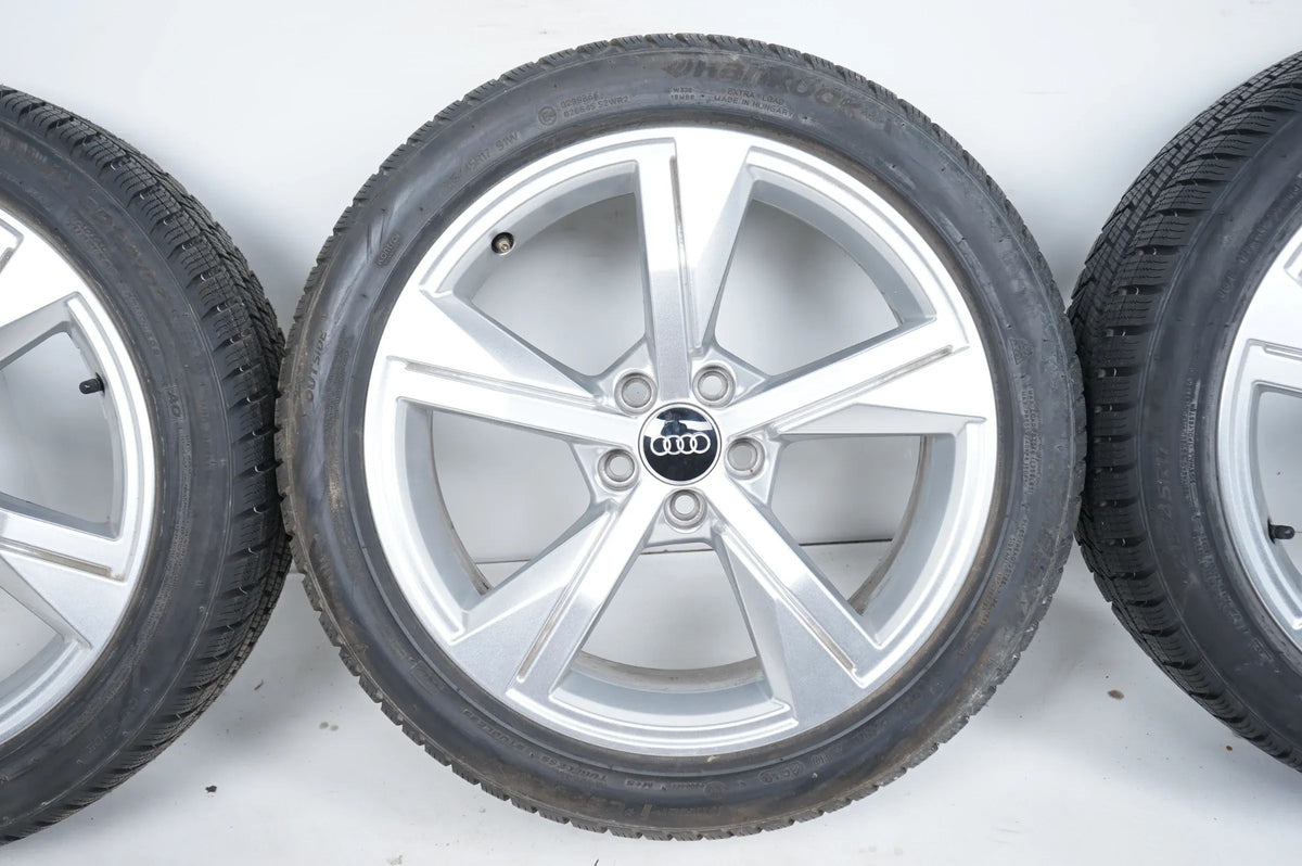 Audi A1 GB Winterräder Winterreifen 215 45 17 Zoll 7mm 82A601025G Detailansicht 4