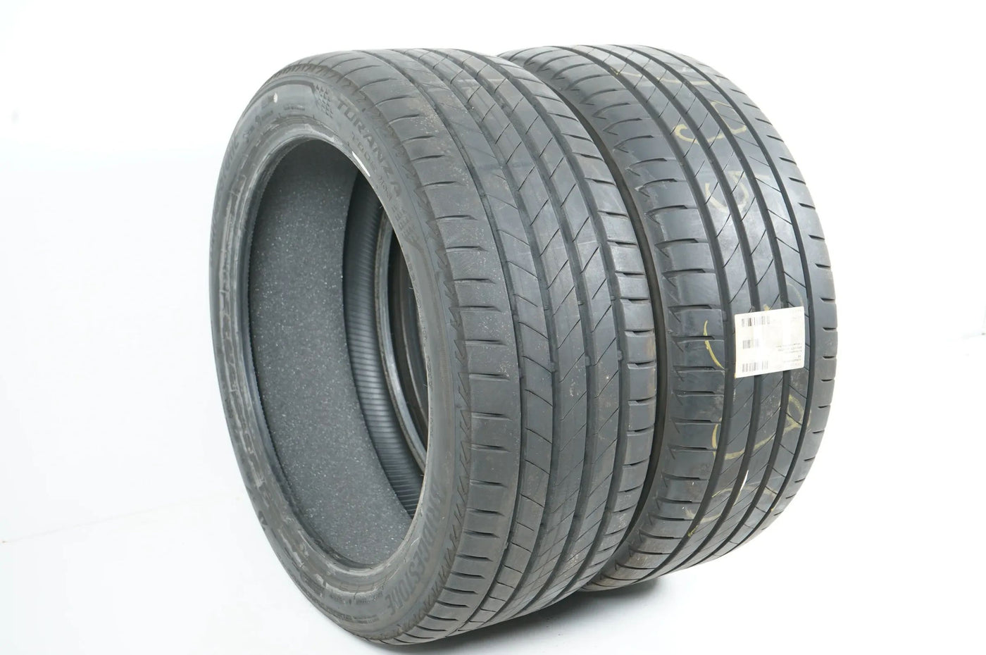 2 x Summer tires Bridgestone 255 40 20 inch DOT22 approx. 6mm MO