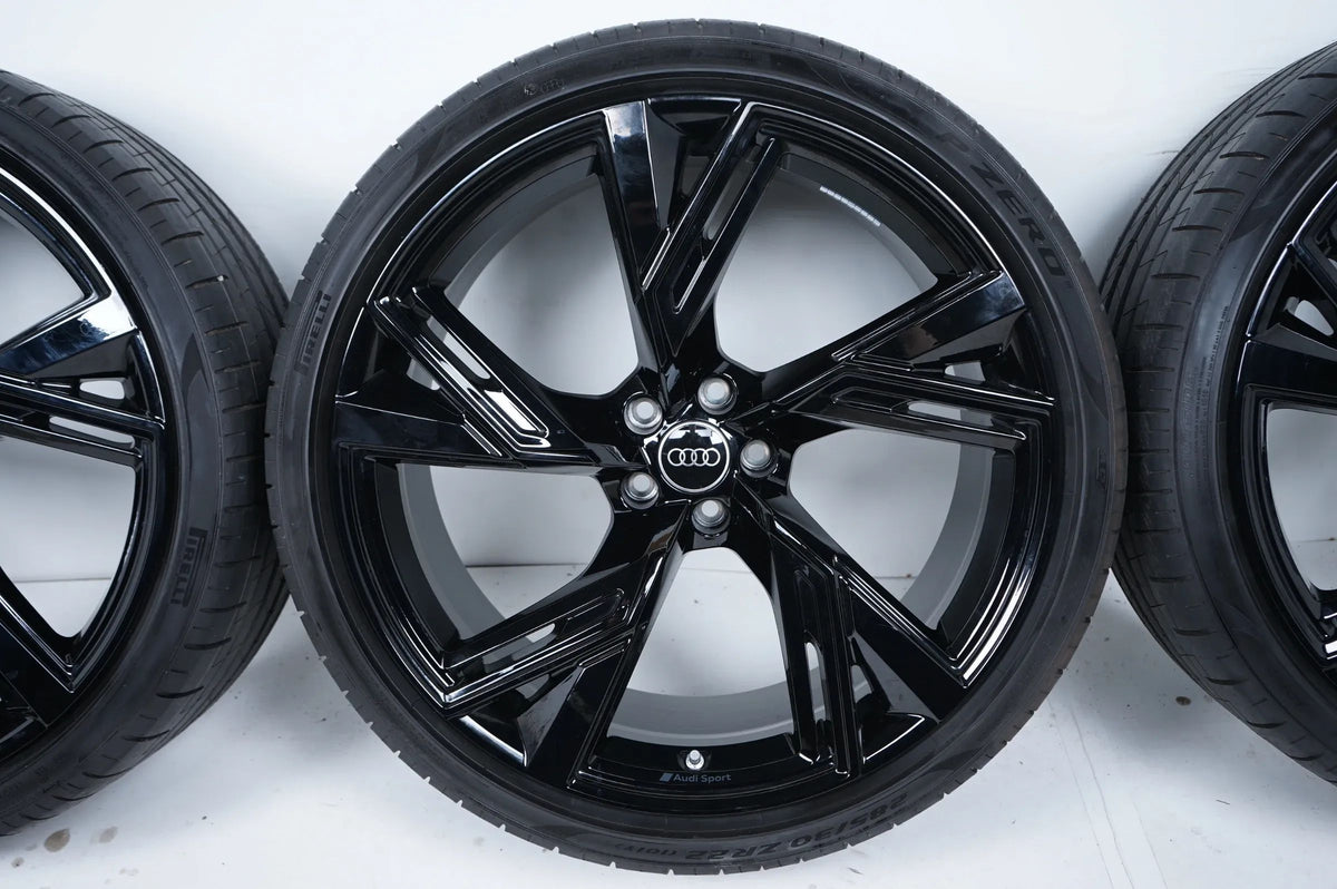 Like New Audi RS6 4K C8 Summer Wheels Summer Tires 285 30 22 Inch 4K0601025DH Detailansicht 5