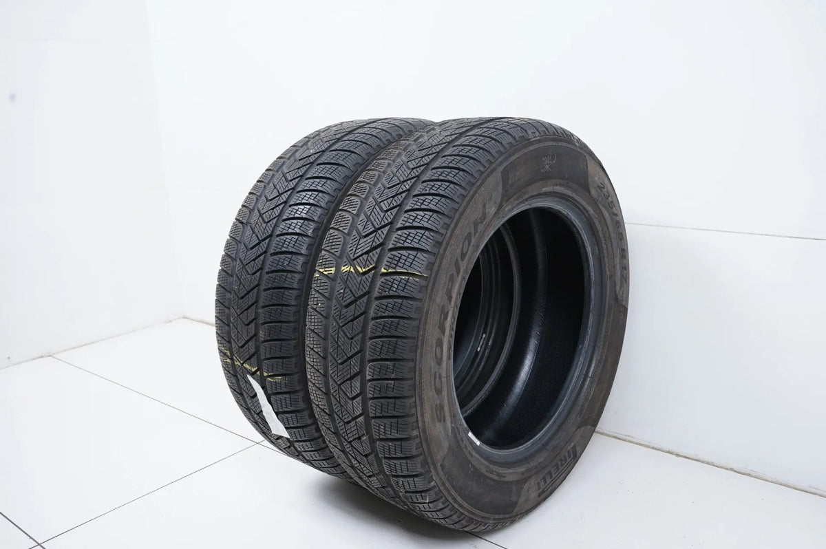 2x Winterreifen Pirelli 235 65 17 Zoll DOT20 MO ca.6 mm Detailansicht 3