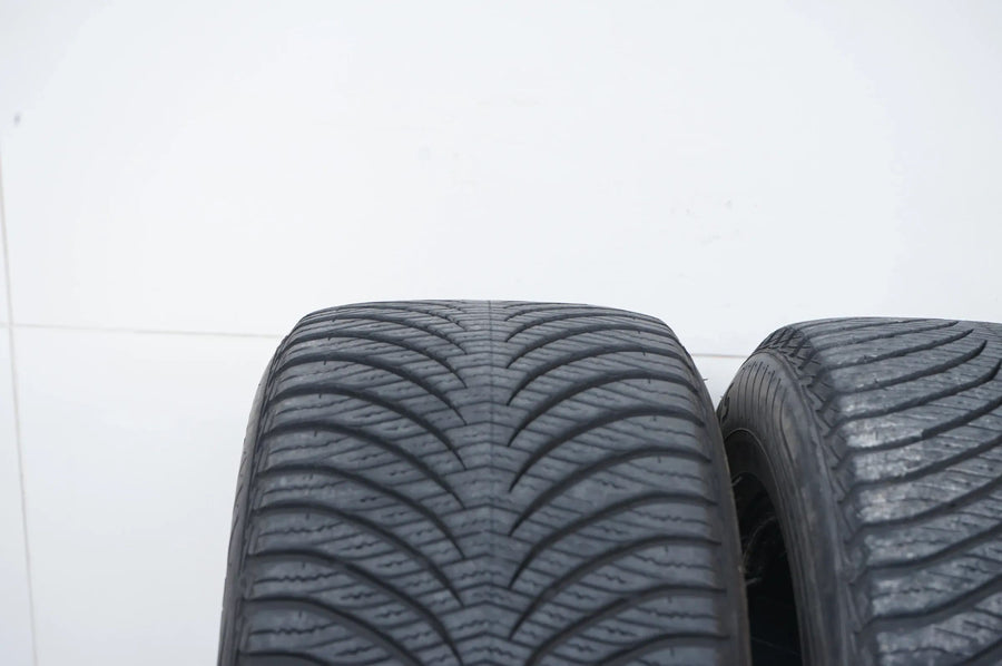 2 x Allwetterreifen Goodyear 225 55 17 Zoll ca.5mm DOT17