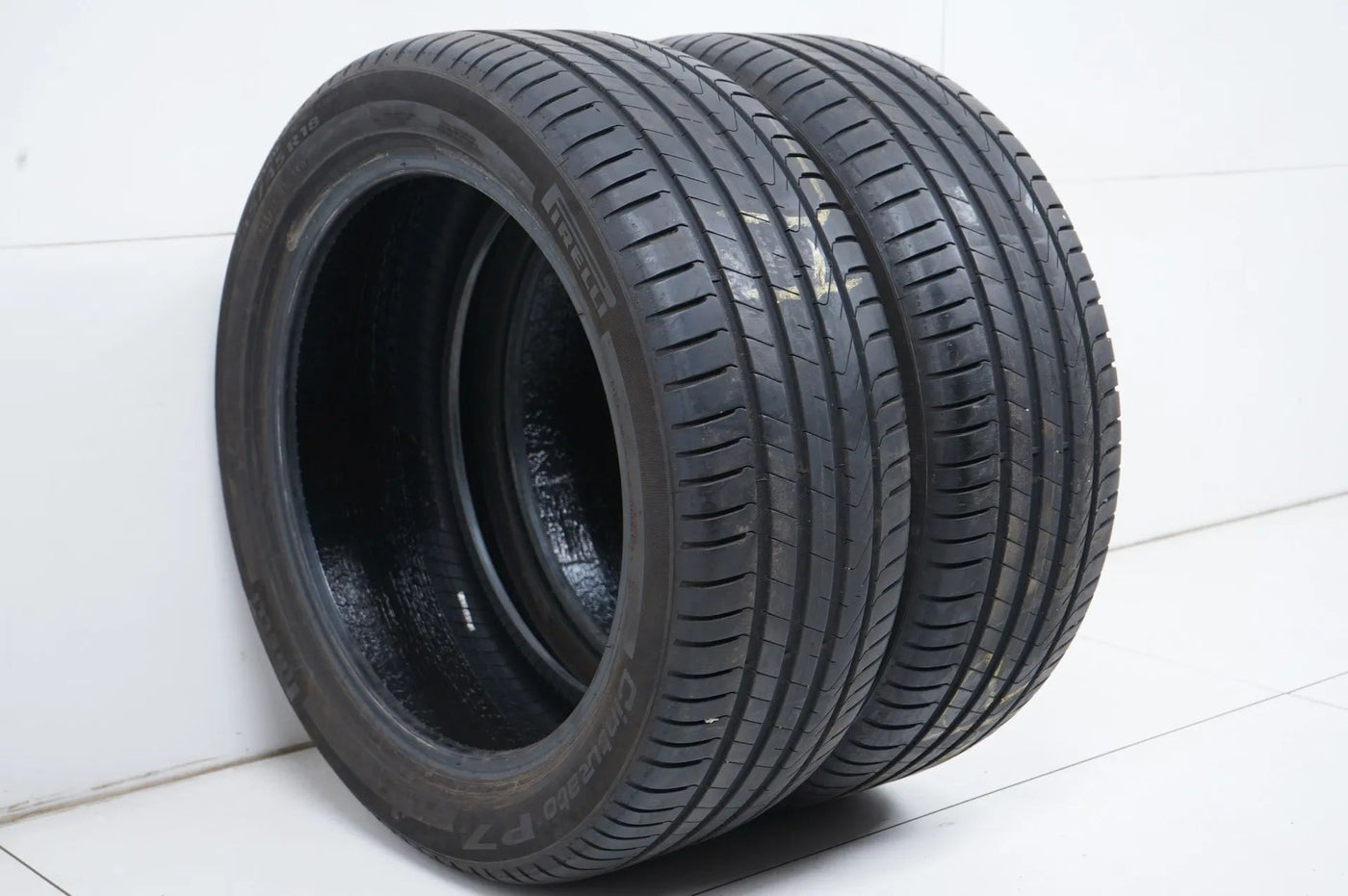 2 x Sommerreifen Pirelli 245 45 18 Zoll DOT22 ca.6mm