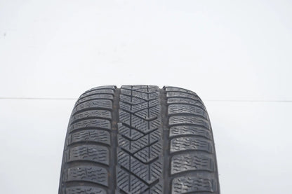 1 pneu hiver Pirelli 225/45 R18 pouces DOT21 environ 5 mm