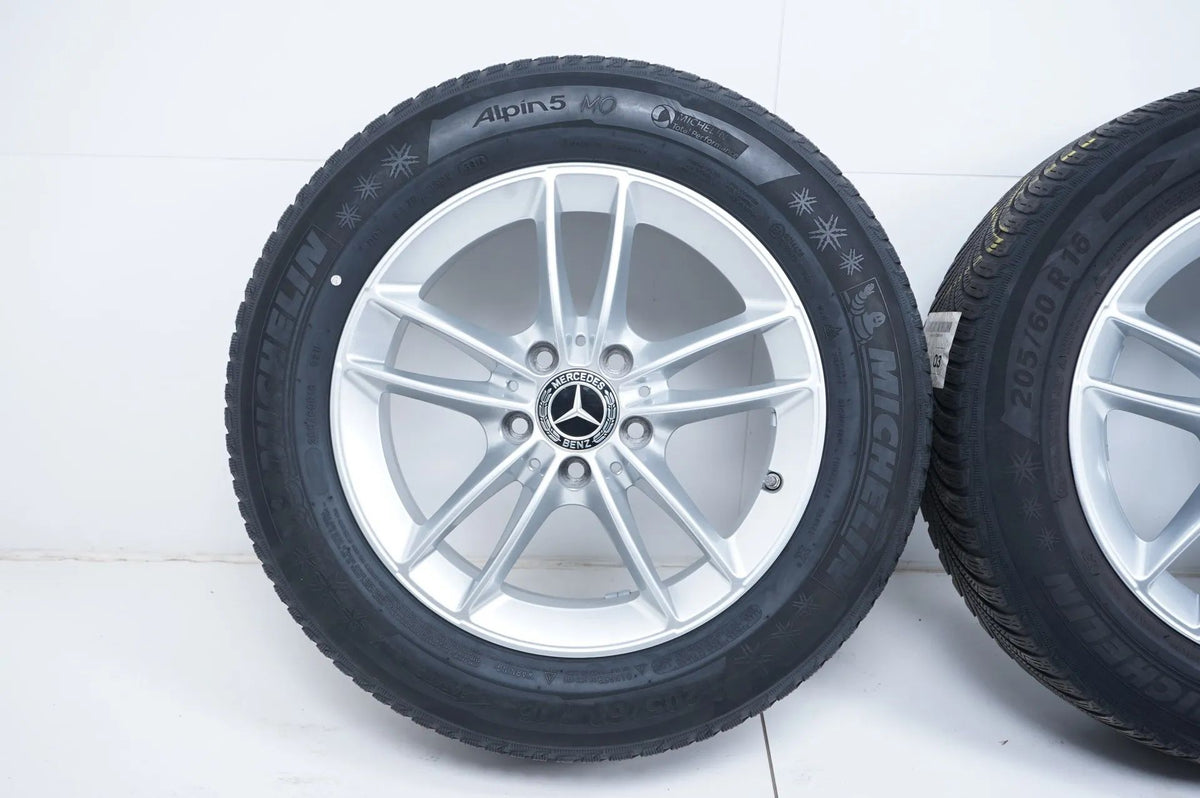 Mercedes A B Klasse W177 B247 Winterreifen Winterräder 16 Zoll Detailansicht 3