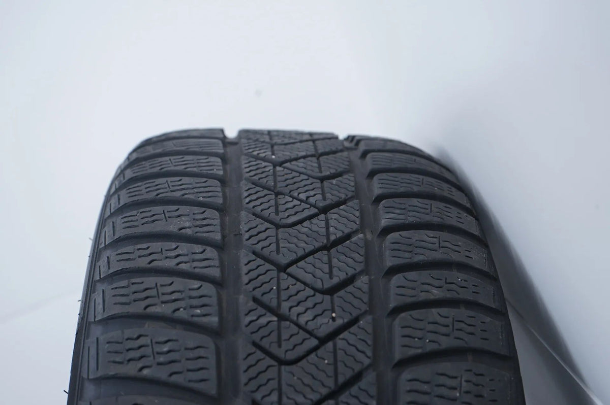 Mercedes C-Class W206 winter tires/wheels 225/45/18 inch Detailansicht 13