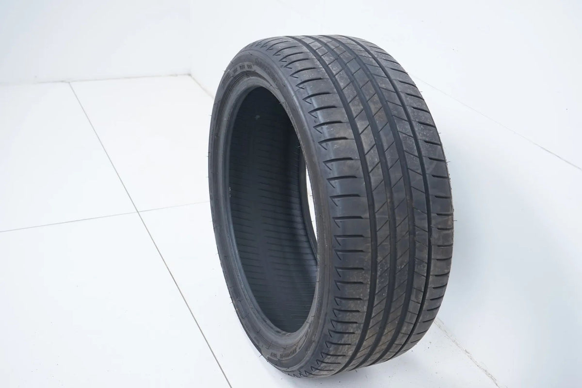 1x Sommerreifen Bridgestone 225 40 18 Zoll DOT19 ca. 5mm Bmw* Detailansicht 4