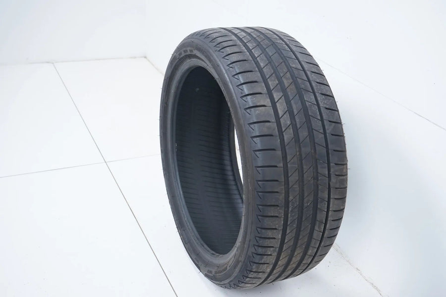 1x Sommerreifen Bridgestone 225 40 18 Zoll DOT19 ca. 5mm Bmw*