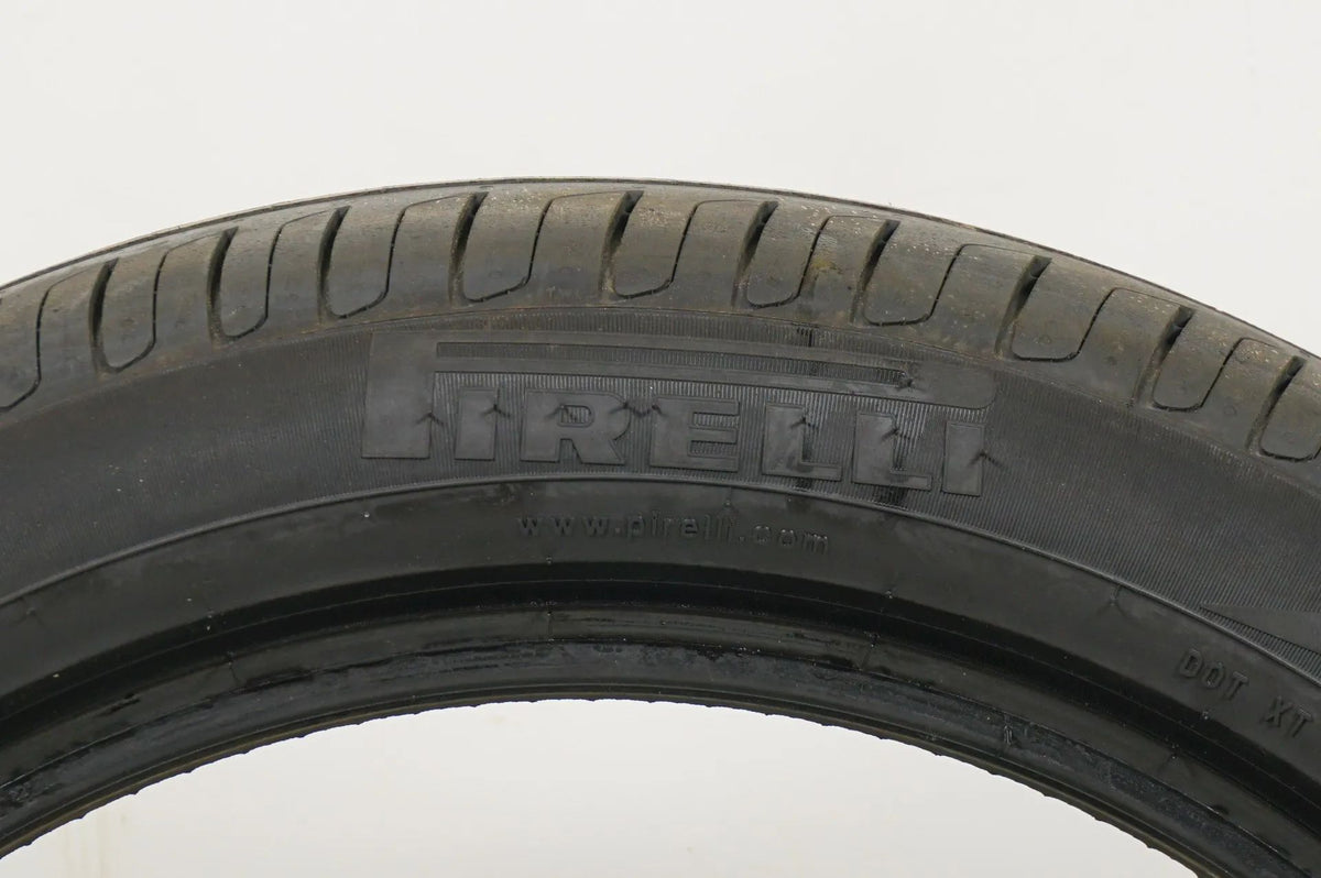 2 x Like New Summer Tires 235 50 20 inch Pirelli DOT18 MO Detailansicht 3