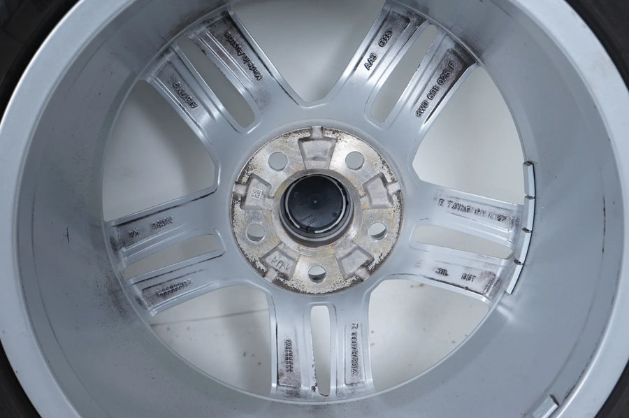 Audi A4 8W B9 Winterräder Winterreifen 225 50 17 Zoll 8W0601025P