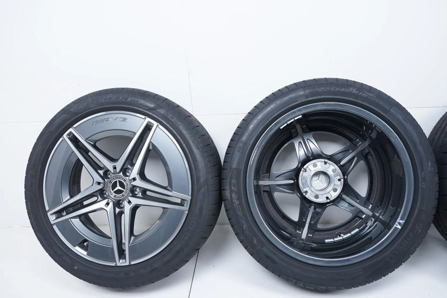 Mercedes Classe C W206 AMG Jantes et pneus d'été 18 pouces