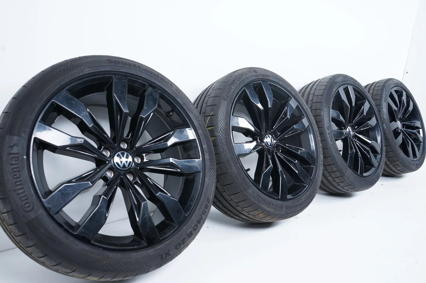 Vw Volkswagen Tiguan 2 roues d'été pneus d'été 255 40 20 pouces 5NN601025Q