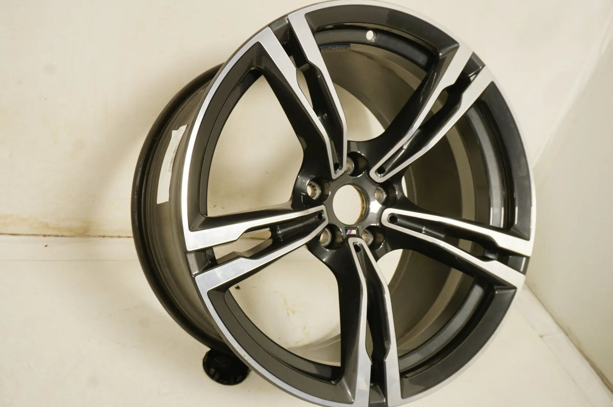 1 x Originální BMW řady 5 M5 F90 hliníkový disk 19 palců 705M 7857076 10,5J IS28 Detailní zobrazení 2