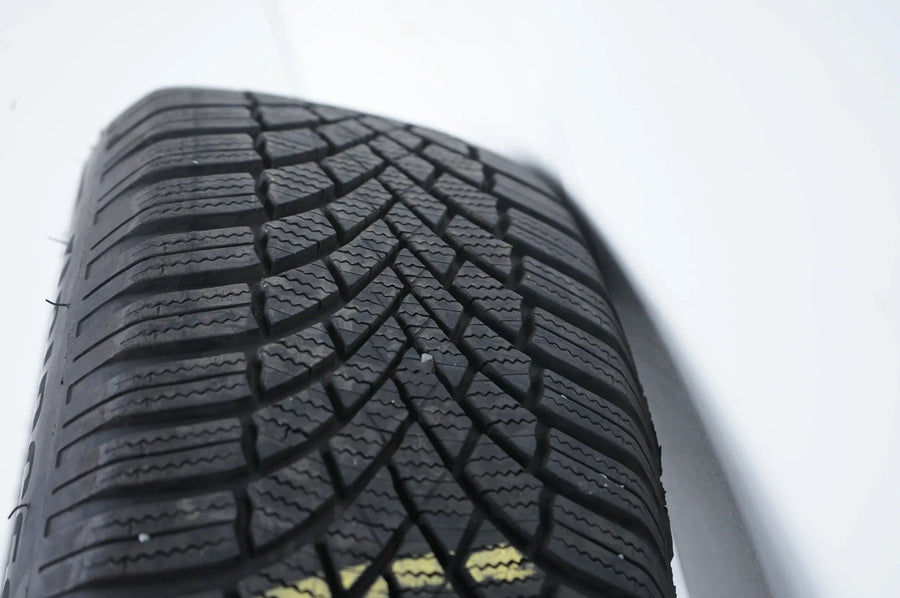 VW Volkswagen T Cross zimní kola zimní pneumatiky 205 60 16 palců