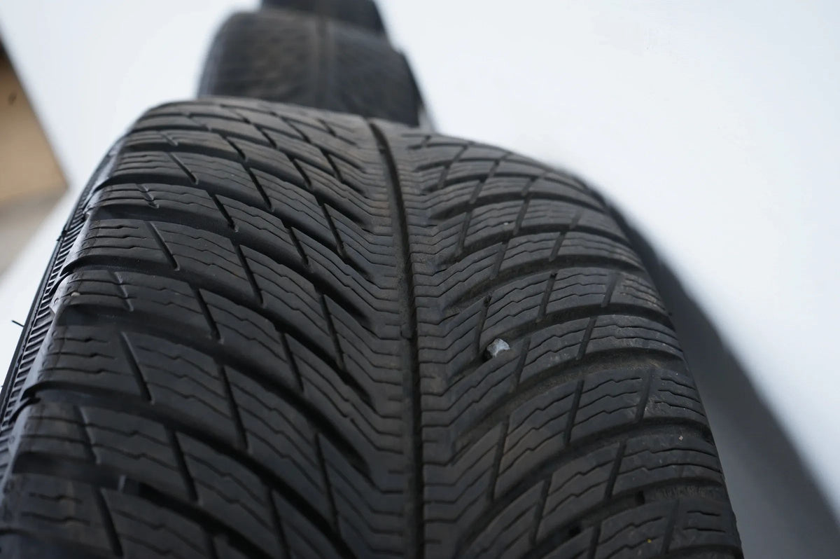 Pneus hiver et jantes hiver 17 pouces pour Mercedes Classe C Hybride W206 Detailansicht 8