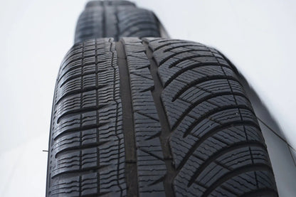 Roues d'hiver pour Mercedes Classe E W213, pneus d'hiver 245/45/18 pouces