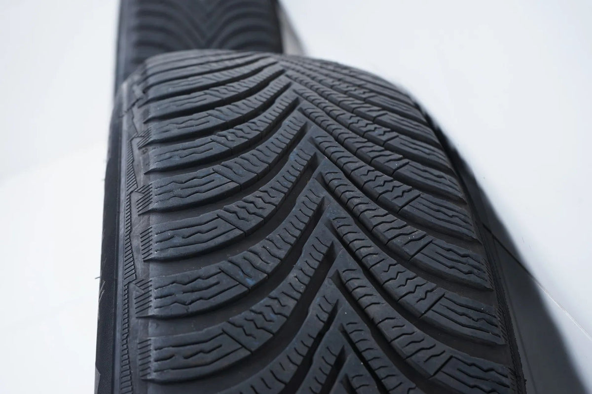 Mercedes A B Klasse W177 W247 Winterräder Winterreifen 16 Zoll Detailansicht 10