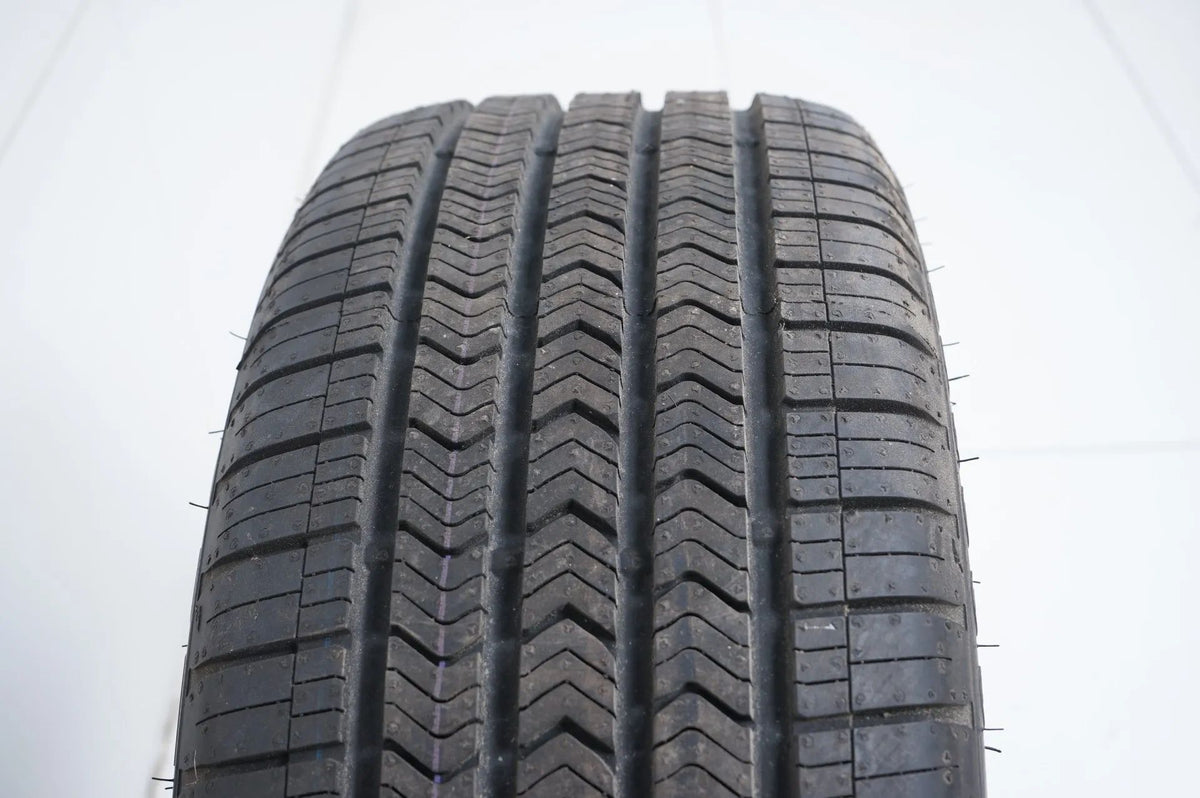 1x DEMO Allwetterreifen Ganzjahresreifen 245 45 18 Zoll Goodyear Detailansicht 5
