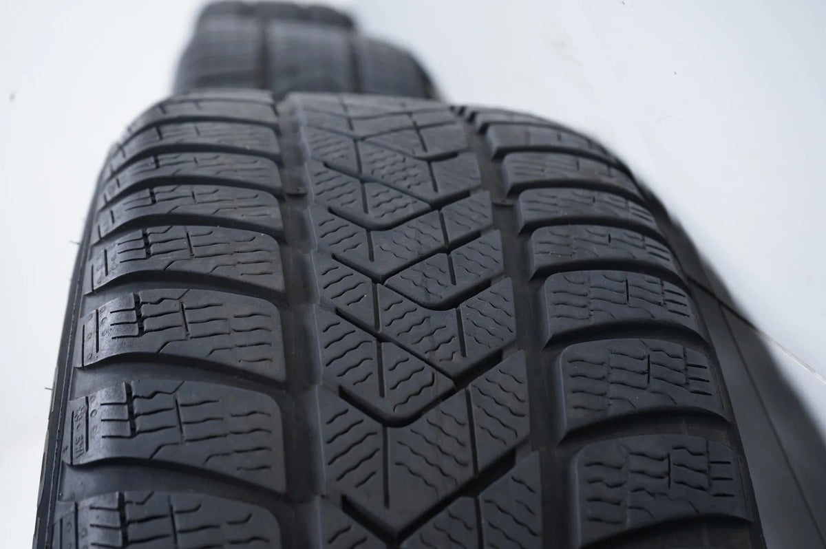 Mercedes C-Class W206 winter tires/wheels 225/45/18 inch Detailansicht 12