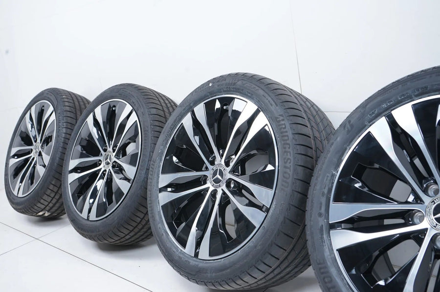 Pneus été neufs pour Mercedes Classe C W206, jantes été 18 pouces