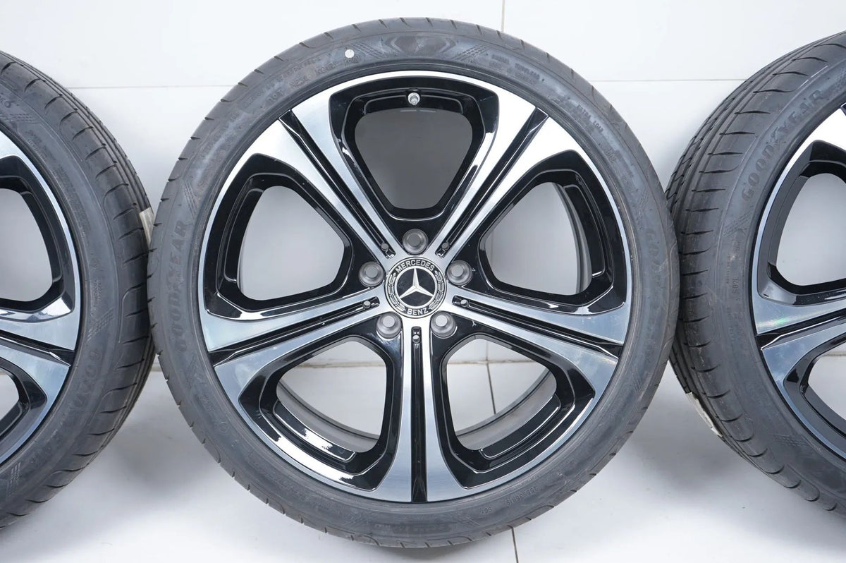 Original Mercedes C-Class W206 S206 Summer Tires 19 Inch Alloy Wheels LIKE NEW Detail view 5