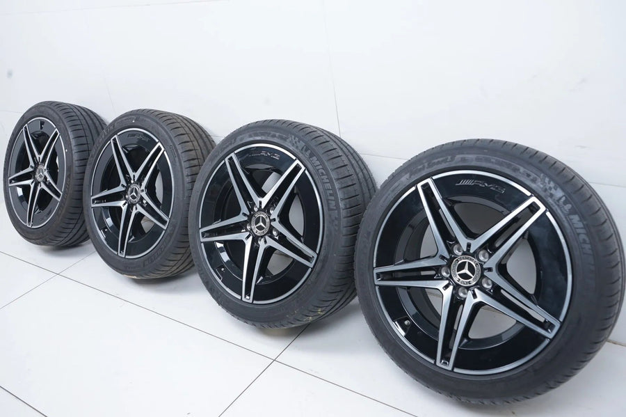 Mercedes C-Class Hybrid W206 AMG 18-inch summer wheels