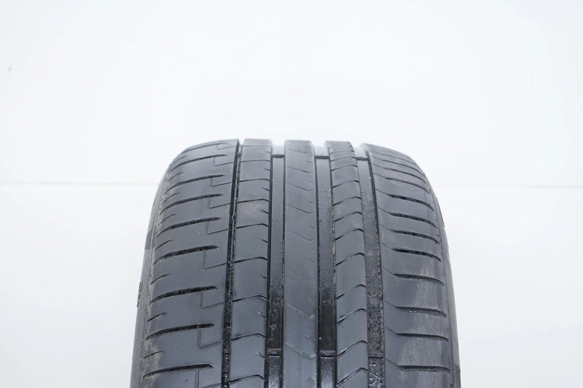 1 pneu été Pirelli DOT18 255/45/19 pouces, profondeur de sculpture d'environ 5 mm. Vue détaillée 4