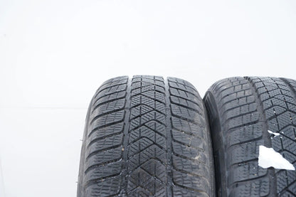 2 x  Winterreifen Pirelli 215 60 18 Zoll DOT18 ca. 5,5 mm MO RFT
