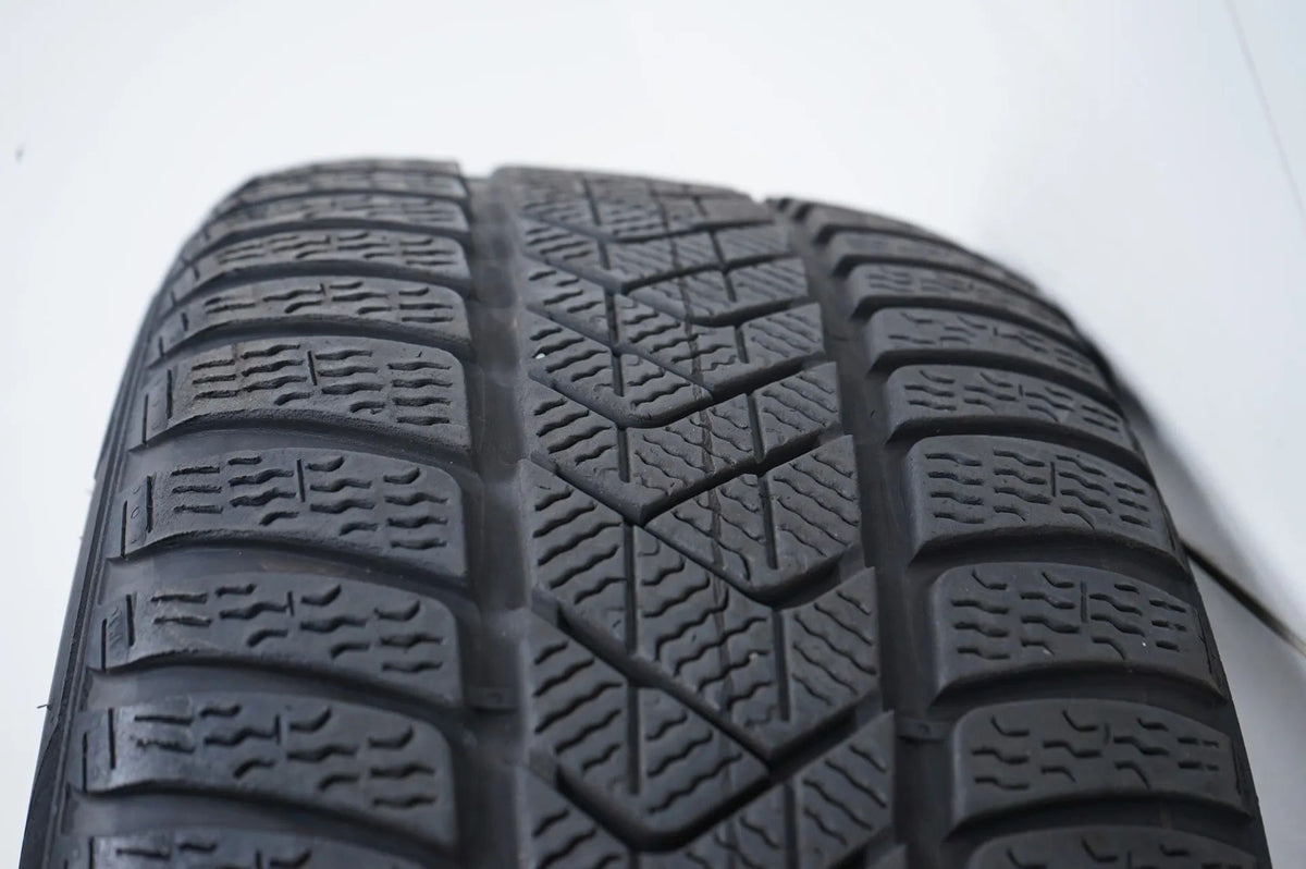 Mercedes C-Class W206 winter tires/wheels 225/45/18 inch Detailansicht 15