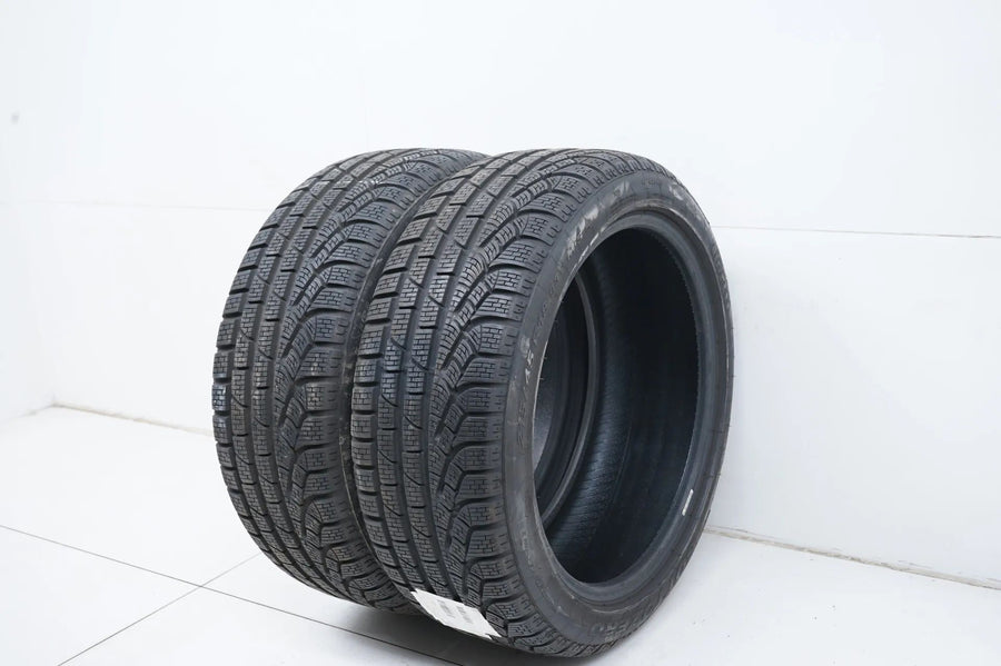 2x Winterreifen Pirelli 215 45 18 Zoll DOT18 ca.7+mm MO