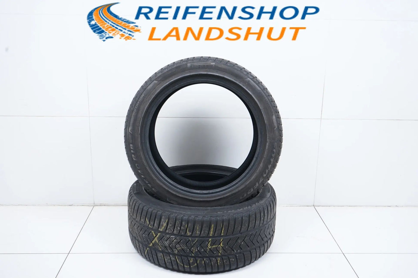 2x Winterreifen 275 40 18 Zoll Pirelli ca.4 mm DOT21/19 MO