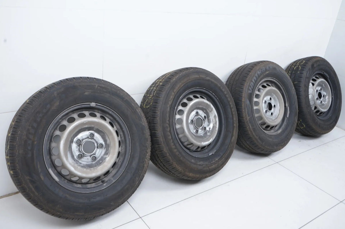 VW Volkswagen Crafter summer tires, summer wheels 235 65 16C inch Detailansicht 2