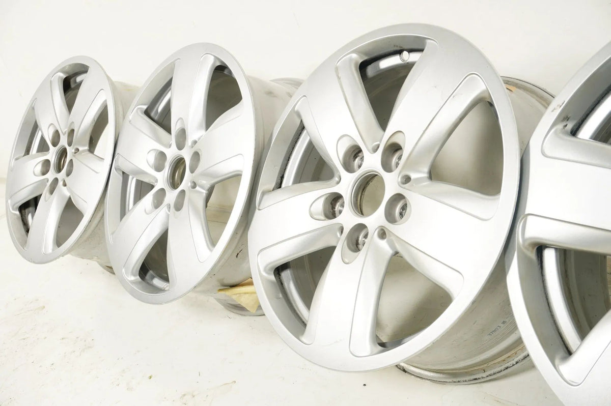 MINI Clubman F54 lichtmetalen velgen 16 inch 517 6856043 7J Detailweergave 9