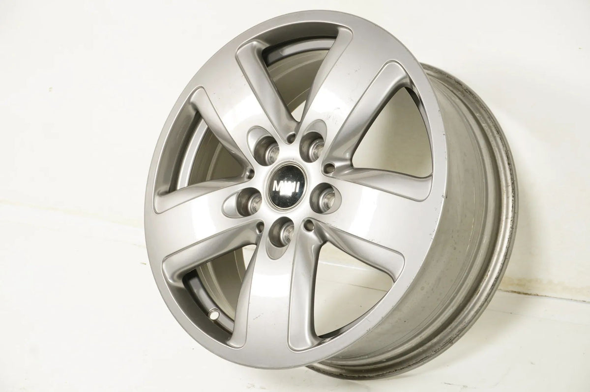 1 x Hliníkový disk MINI Clubman F54 16 palců 517 6856043 Detailní zobrazení 3