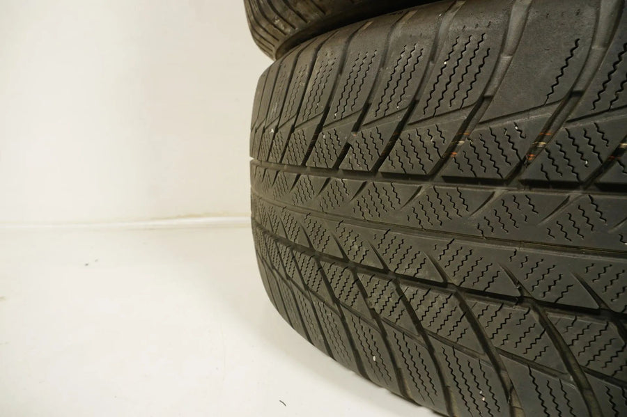 4 x Bridgestone winter tires 245/50 R19 inch DOT18 BMW* approx. 5mm tread depth RFT