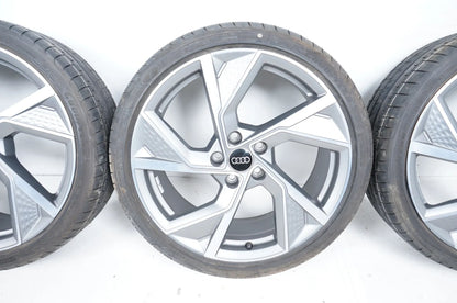 NEU Audi A3 S3 8Y Allwetterräder mit neuen Allwetterreifen 19 Zoll 8Y0601025Q