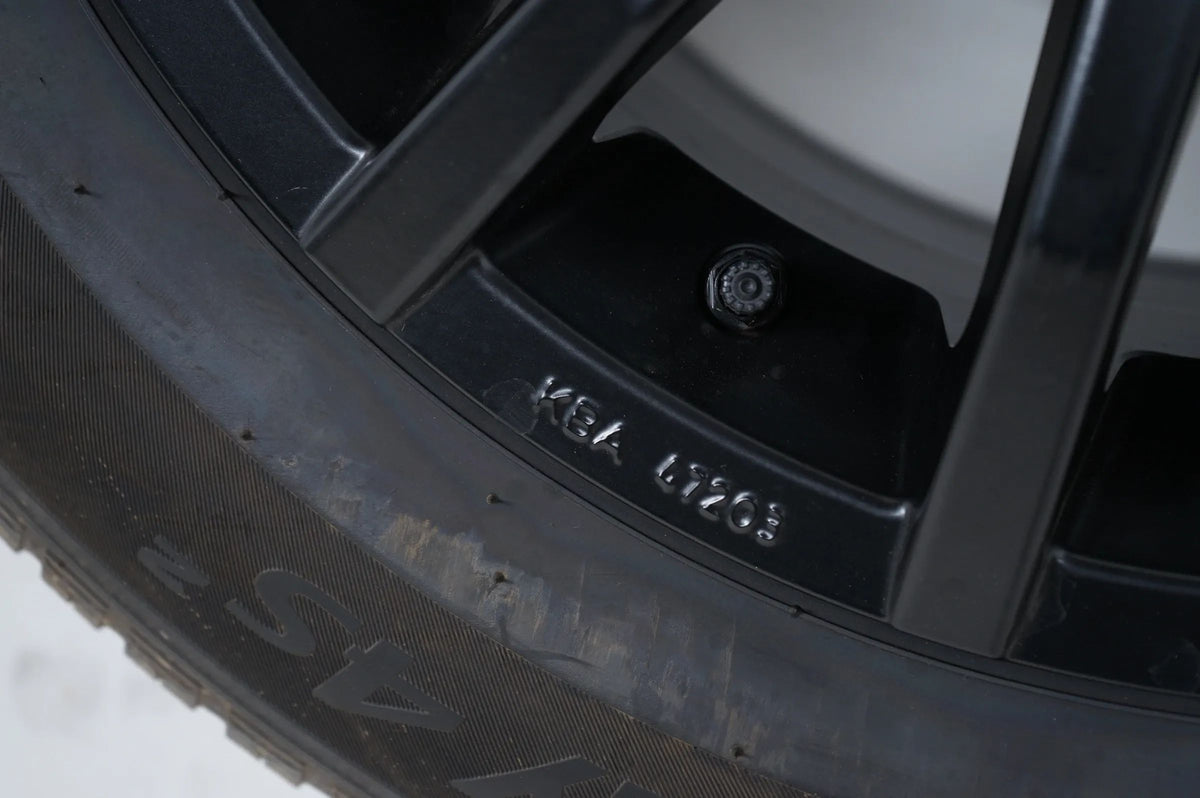 Hyundai i30 Winterräder Winterreifen 205 60 16 Zoll Detail view 12