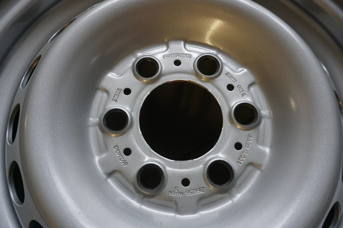 Original Mercedes Sprinter W907 Winterräder Winterreifen 225 75 R16C 2023 10mm Detail view 4
