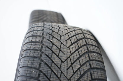 Audi Q5 GU 8MA Alufelgen Winterreifen Winterräder 255 45 20 Zoll 8MA601025G