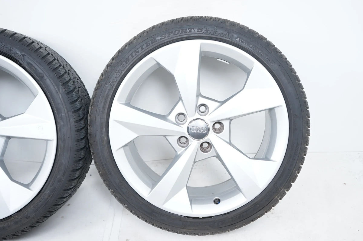 Audi A3 8Y Winterreifen Winterräder 225 40 18 Zoll 8Y0601025j Vue détaillée 8