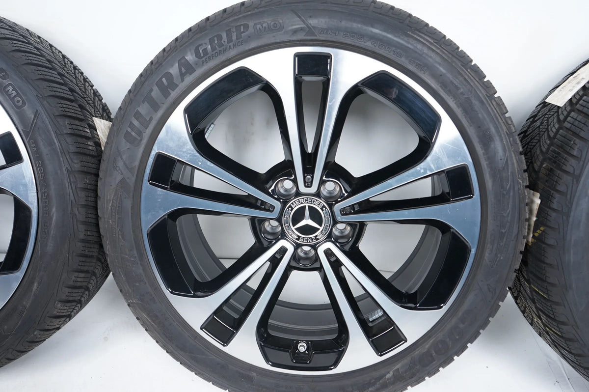 Mercedes C Klasse W206 Winterräder Winterreifen 225 45 18 Zoll A2064016200 Vue détaillée 5