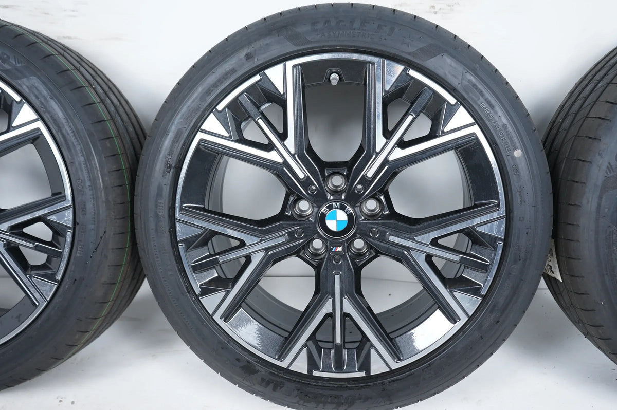 Nuovo BMW Serie 1 Serie 2 F70 F74 ruote estive pneumatici estivi 225 45 18 pollici 975M 5A35E68 Visualizzazione dettagliata 5