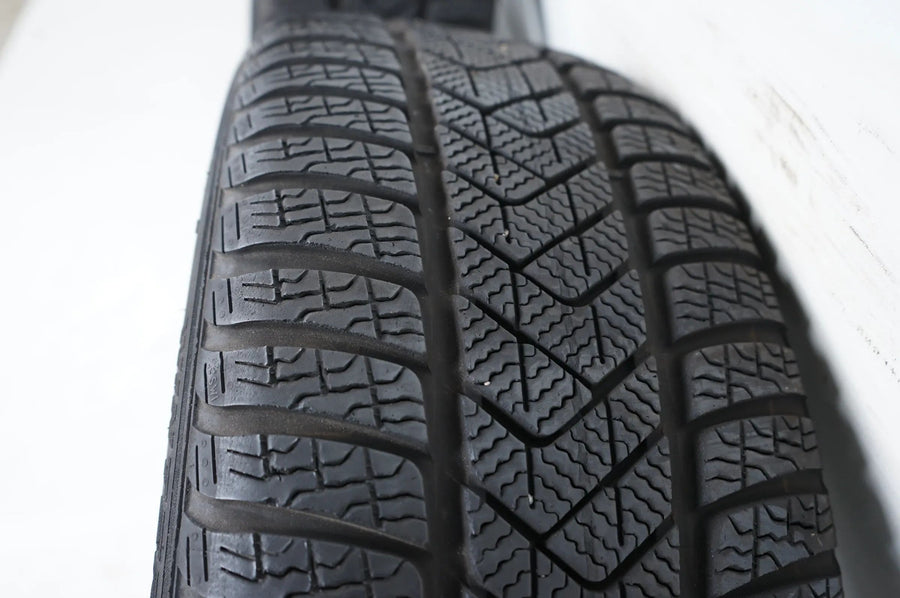 Mercedes C Klasse W206 Winterreifen Winterräder 225 45 18 Zoll A2064014900