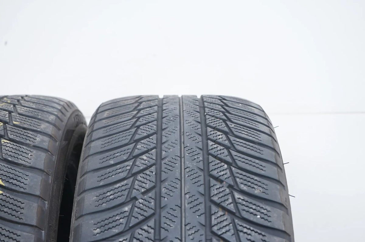 2 x Winterreifen Bridgestone 225 45 18 Zoll DOT19/18 ca.4 mm MO Detailansicht 5