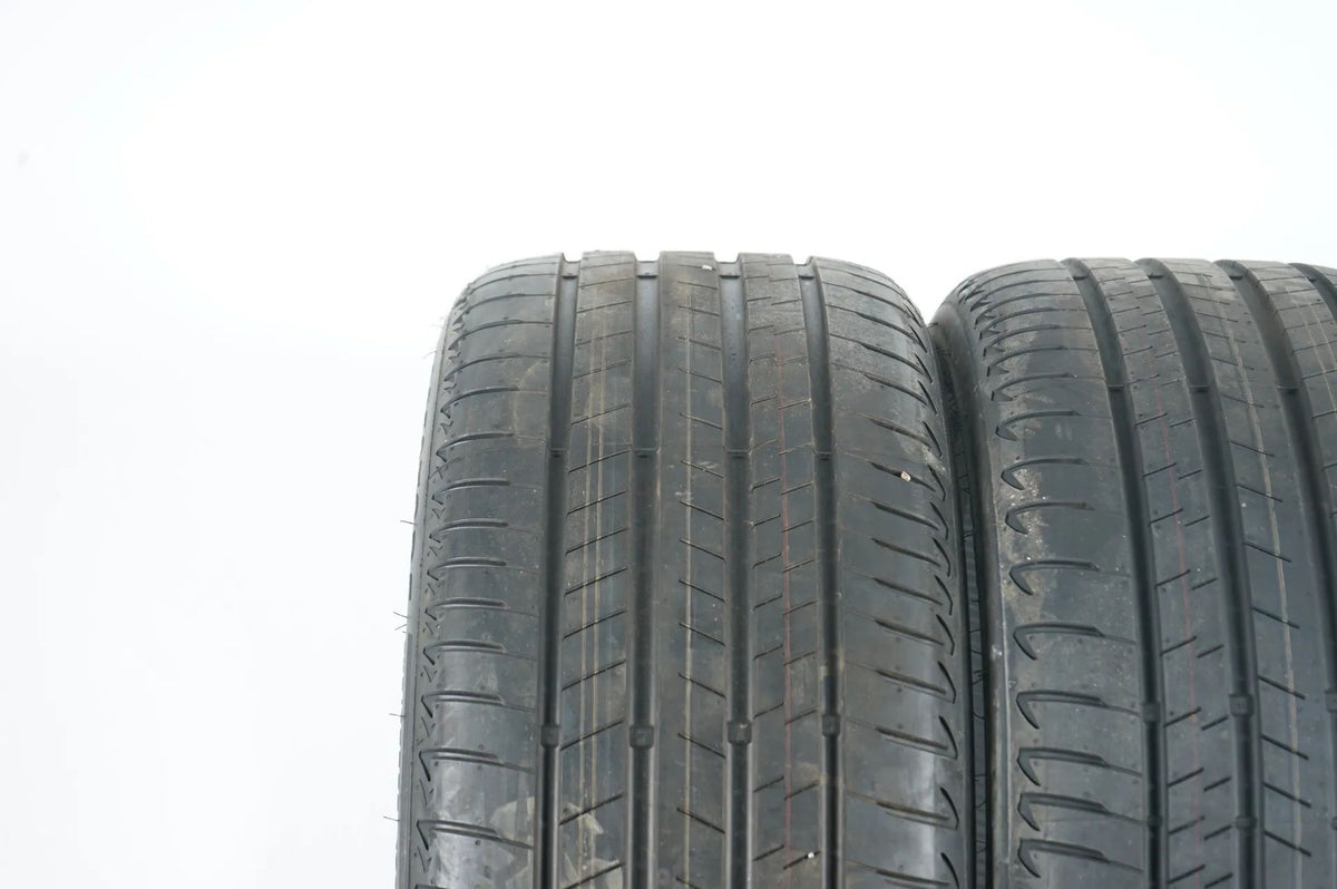 2 pneus été de démonstration Bridgestone 275/40/20 pouces BMW* DOT23 RFT Vue détaillée 4