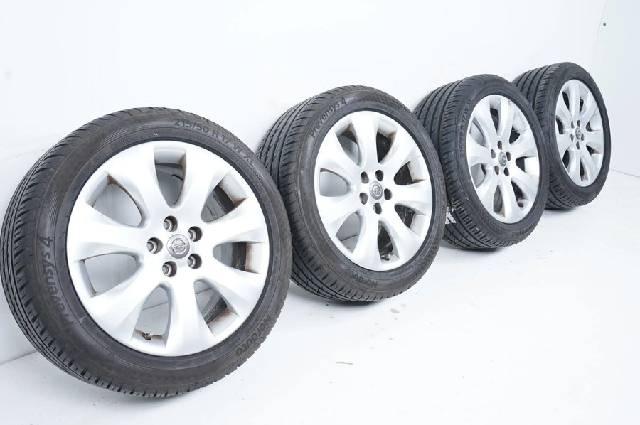 Opel Astra J Pneus d'été 215 50 17 pouces 7mm