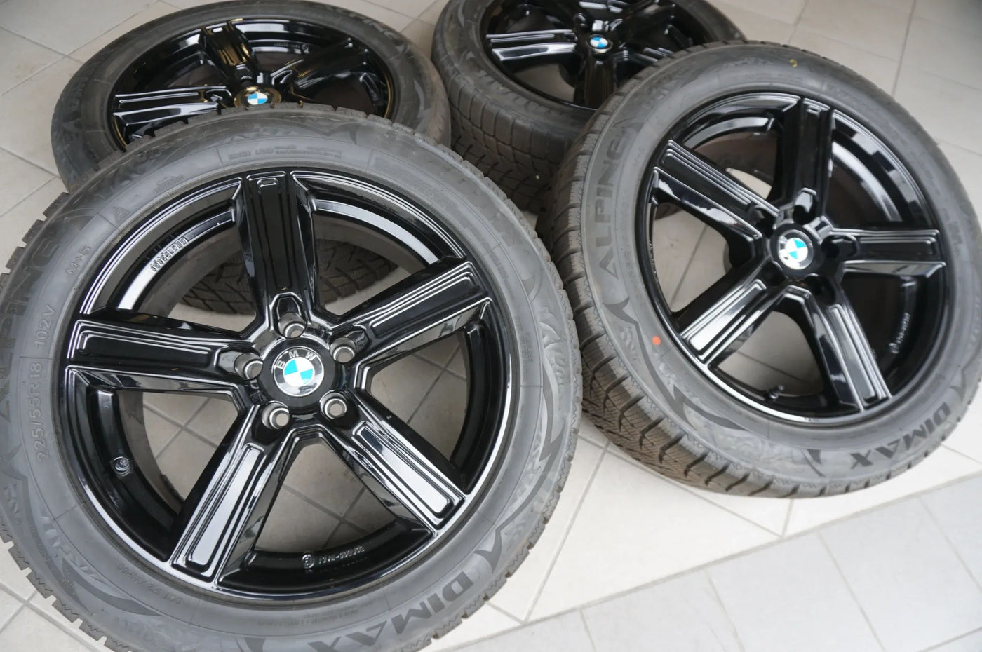 BMW 5er G60 G61 18 Zoll Alufelgen Winterräder Winterreifen 225 55 R18 2024 8mm