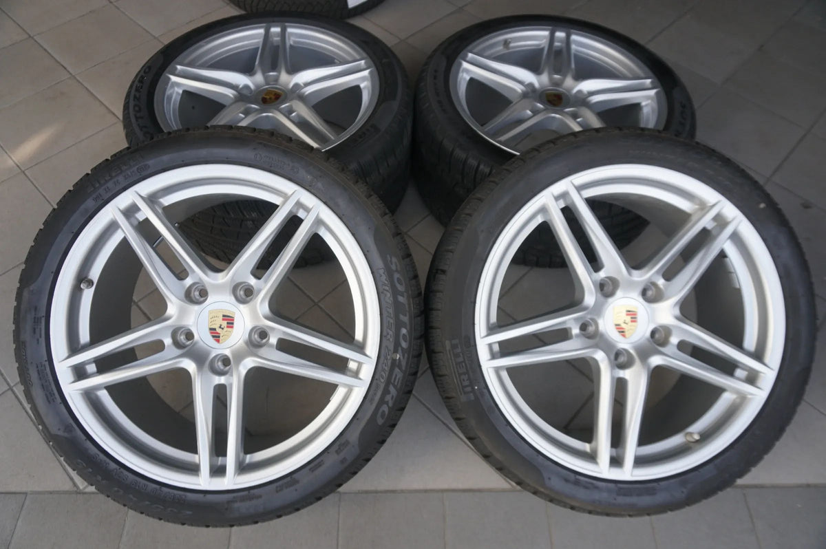 Original Porsche Carrera 911 991 TOP 19 Zoll Alufelgen Winterreifen Winterräder Detailansicht 2