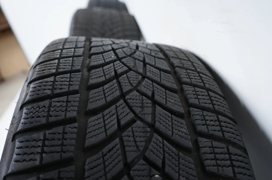 Pneumatici invernali, ruote invernali Mercedes Classe CLE W236 245 40 19 pollici A2364014100