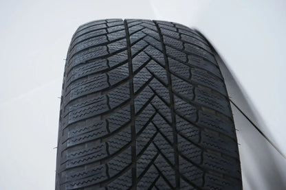 Original Mercedes EQC N293 19 inch alloy wheels winter tires winter wheels 235 55 R19